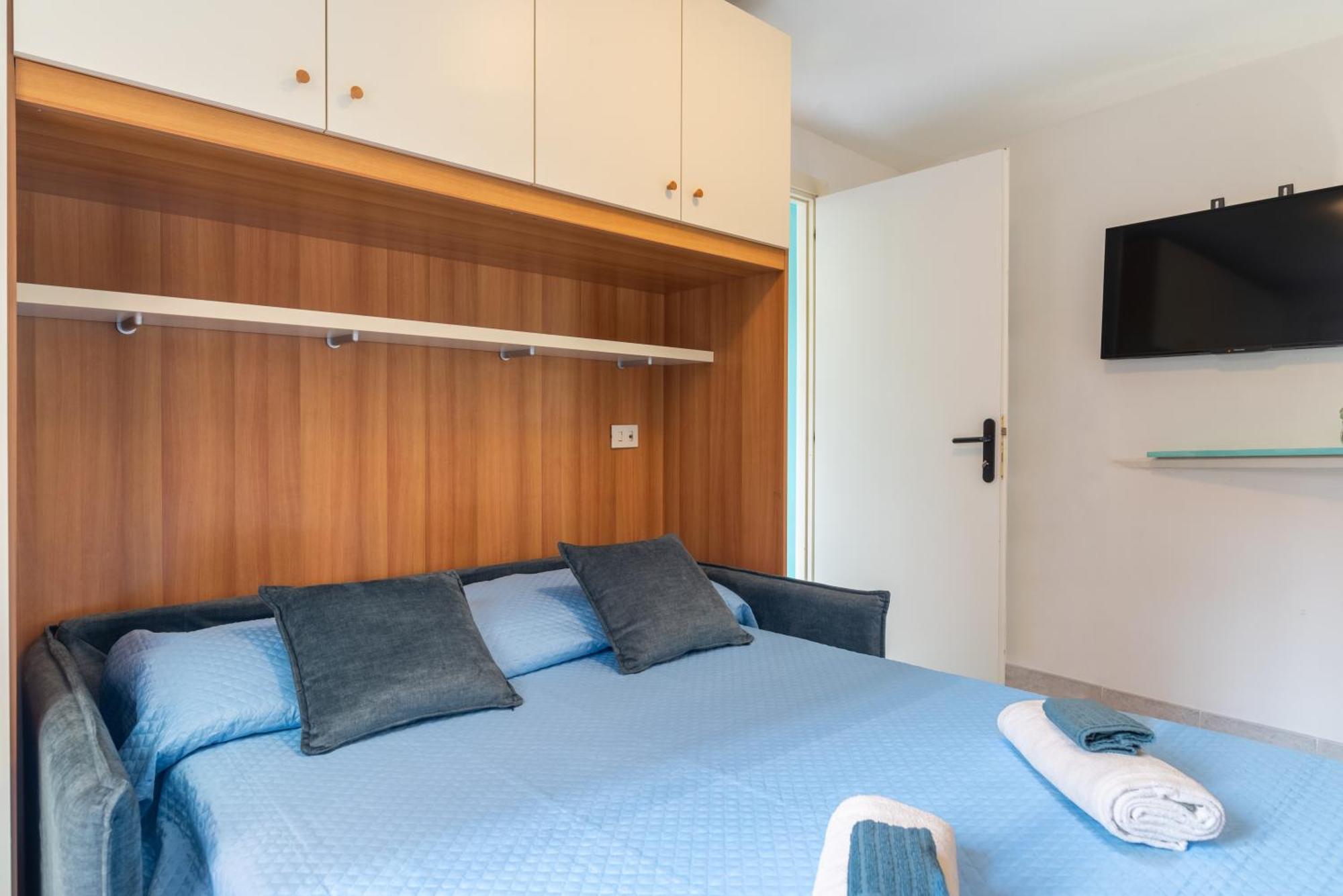 Rivierarent Bettina Holiday Finale Ligure Exterior foto