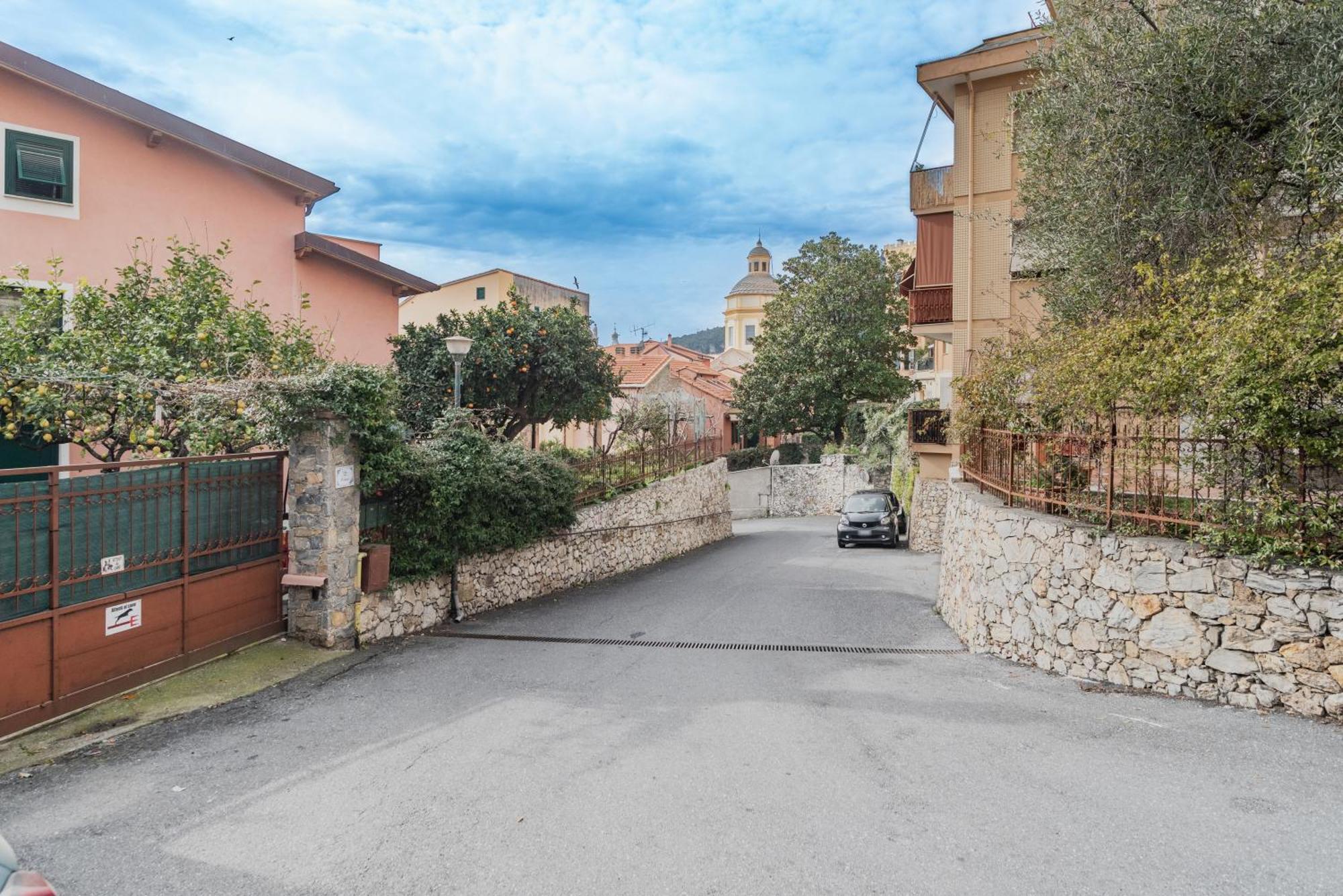 Rivierarent Bettina Holiday Finale Ligure Exterior foto
